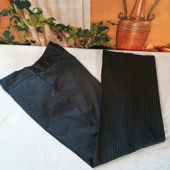 NWOT: The Limited 14 Black Pinstriped Drew Fit Career Pants - Picture 4 of 7